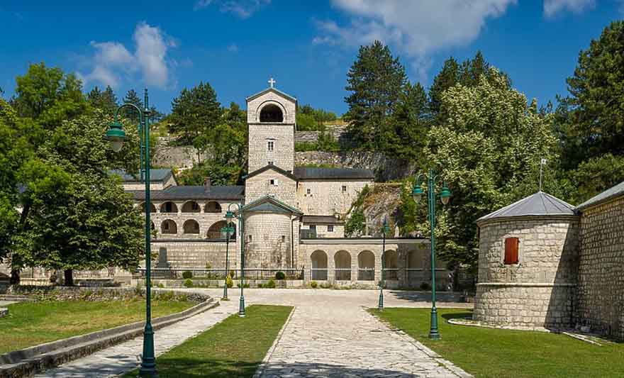 cetinje manastir.jpg